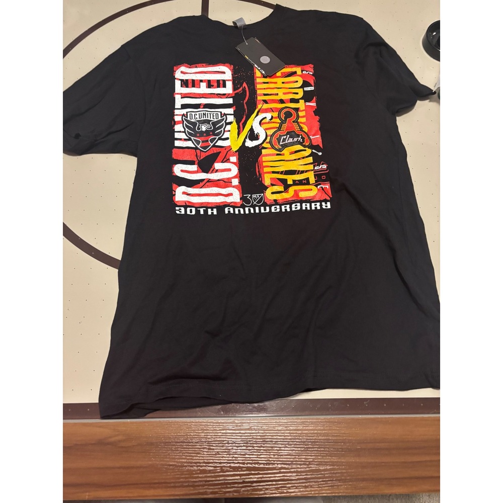 500 Level DC United vs San Jose Earthquakes MLS 30th Anniversary T-Shirt Mens L